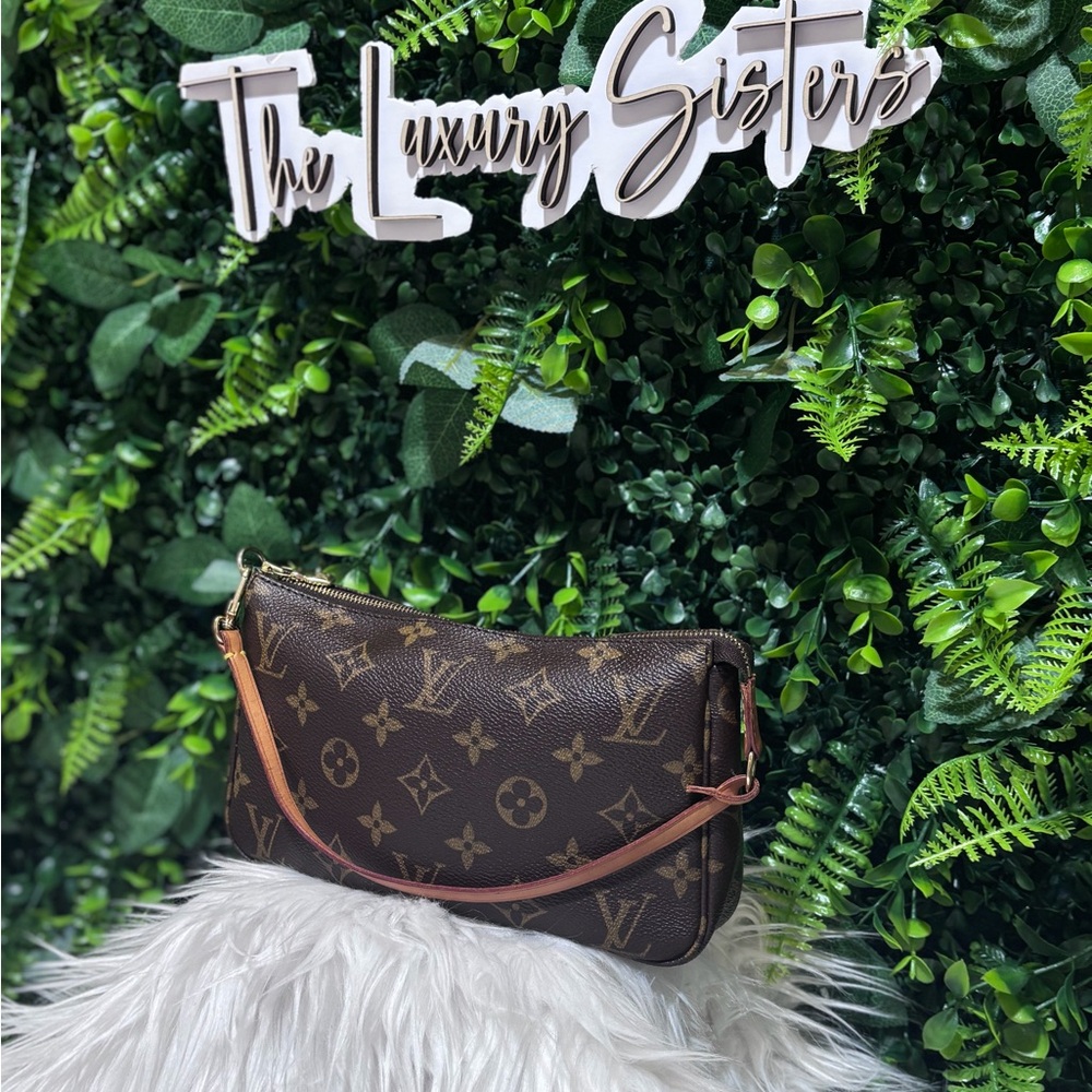 Louis Vuitton Vintage Pochette